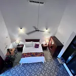 Espectacular Casona Con Alberca Y Jardines