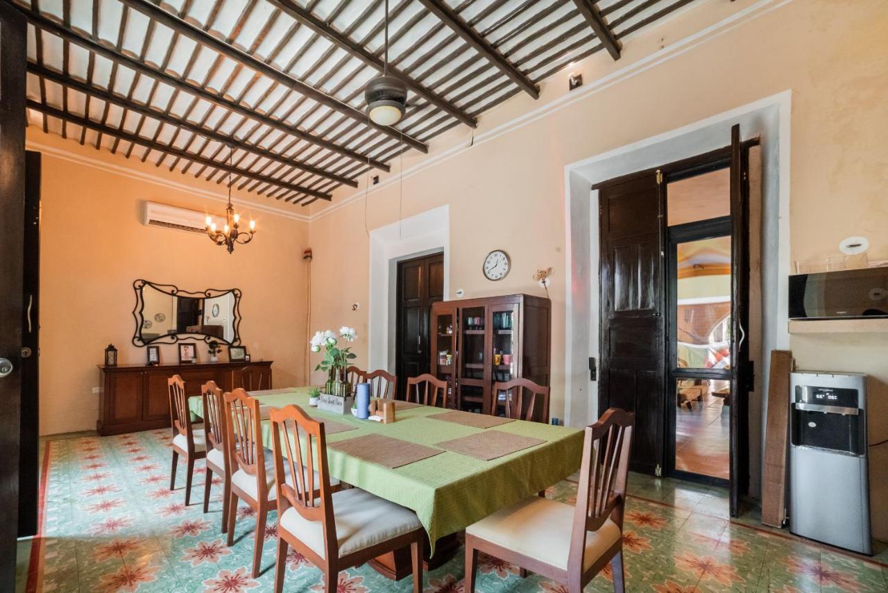 Espectacular Casona Con Alberca Y Jardines Mérida