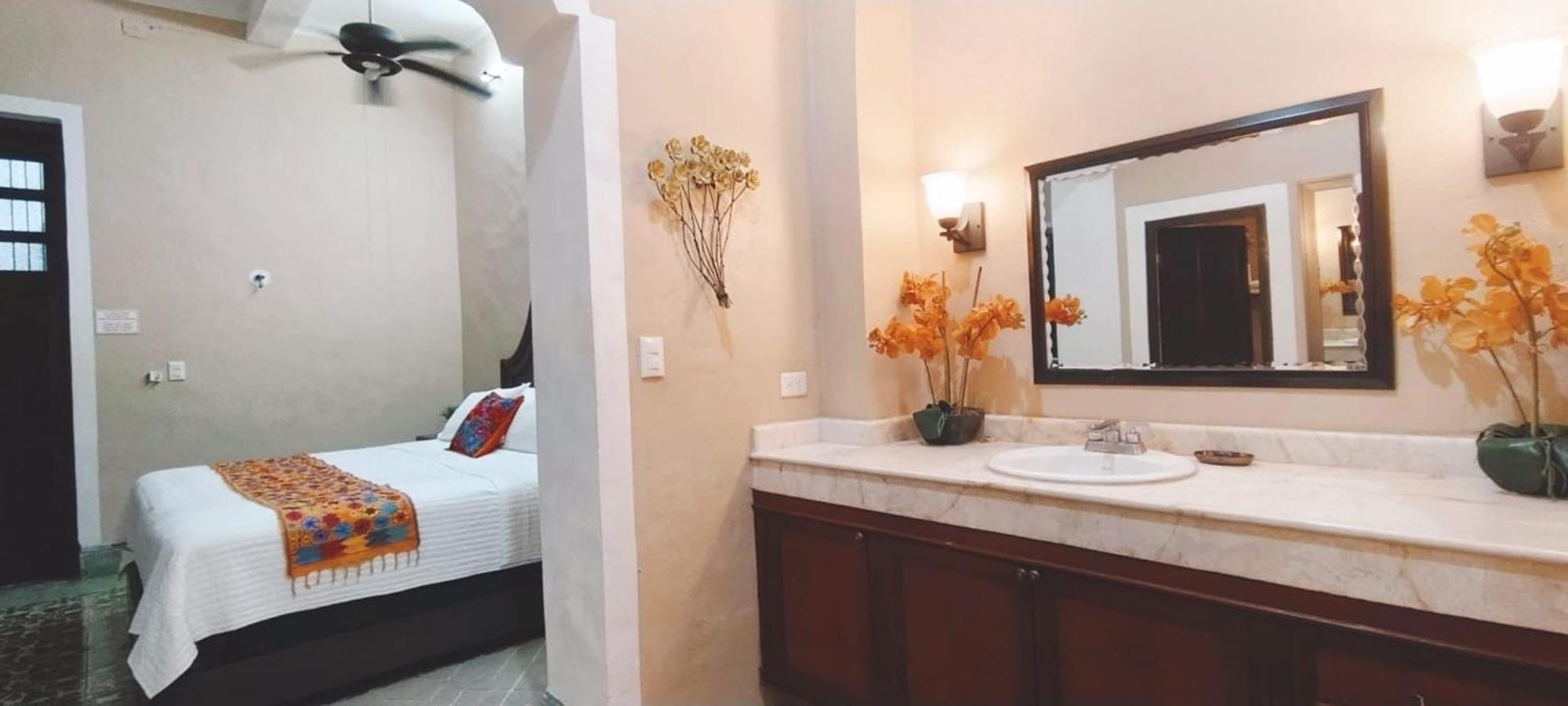 Espectacular Casona Con Alberca Y Jardines Mérida